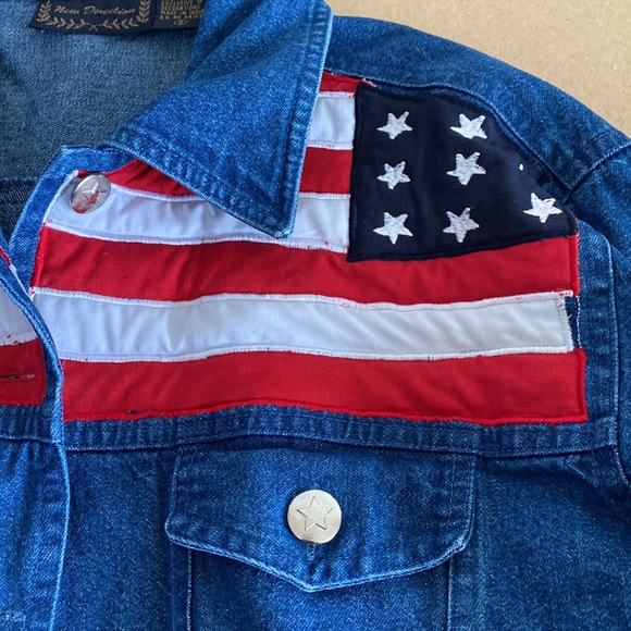 New Directions Jean Jacket with Stars and Stripes Detailing. Metal Star Buttons - Picture 9 of 13